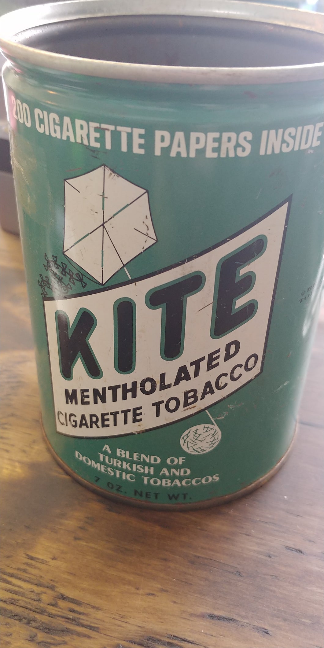 Kite tobacco tin