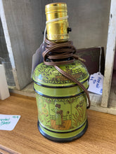 Load image into Gallery viewer, Green Oriental Lamp
